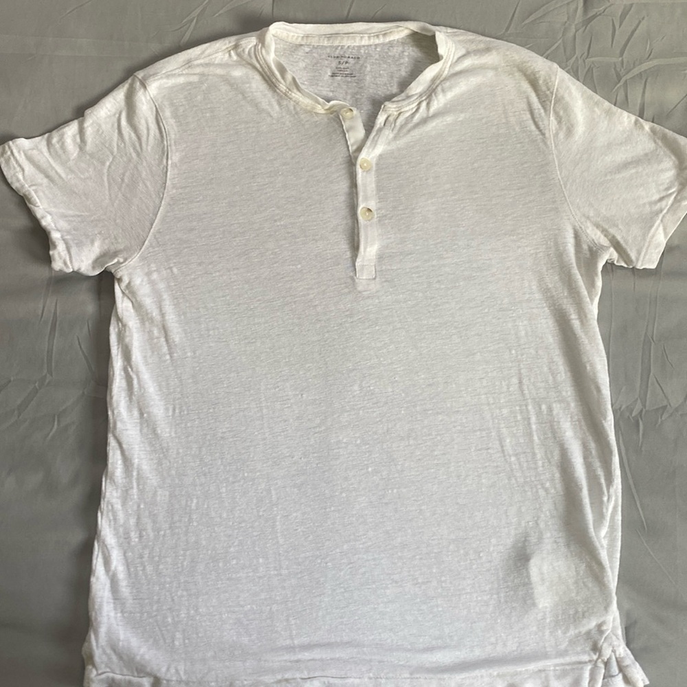 Club Monaco Linen T-shirt